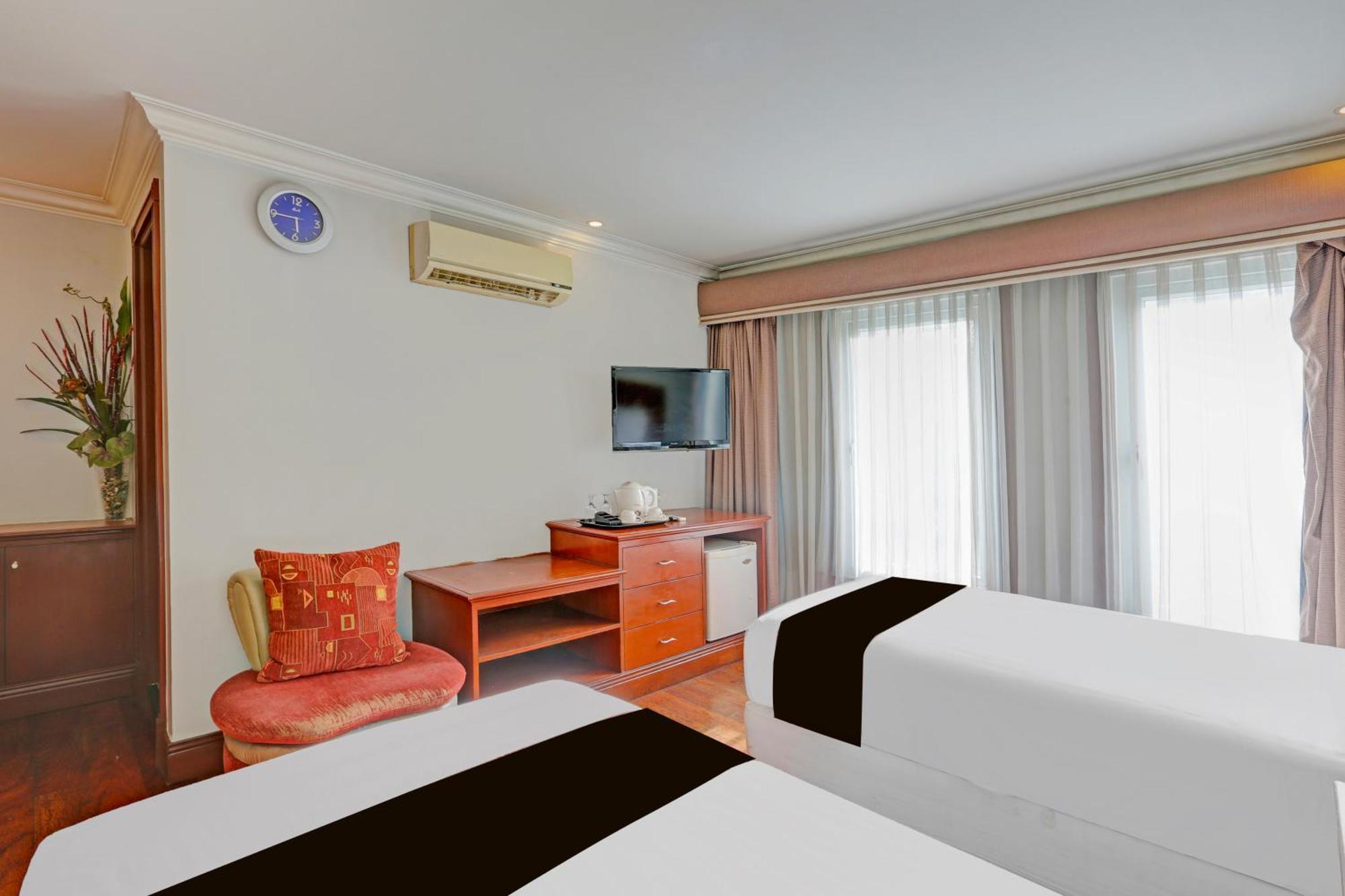 Townhouse Oak Vip Suites, Near Pnr Pasay Evangelista, Makati Manila Makati City Екстериор снимка
