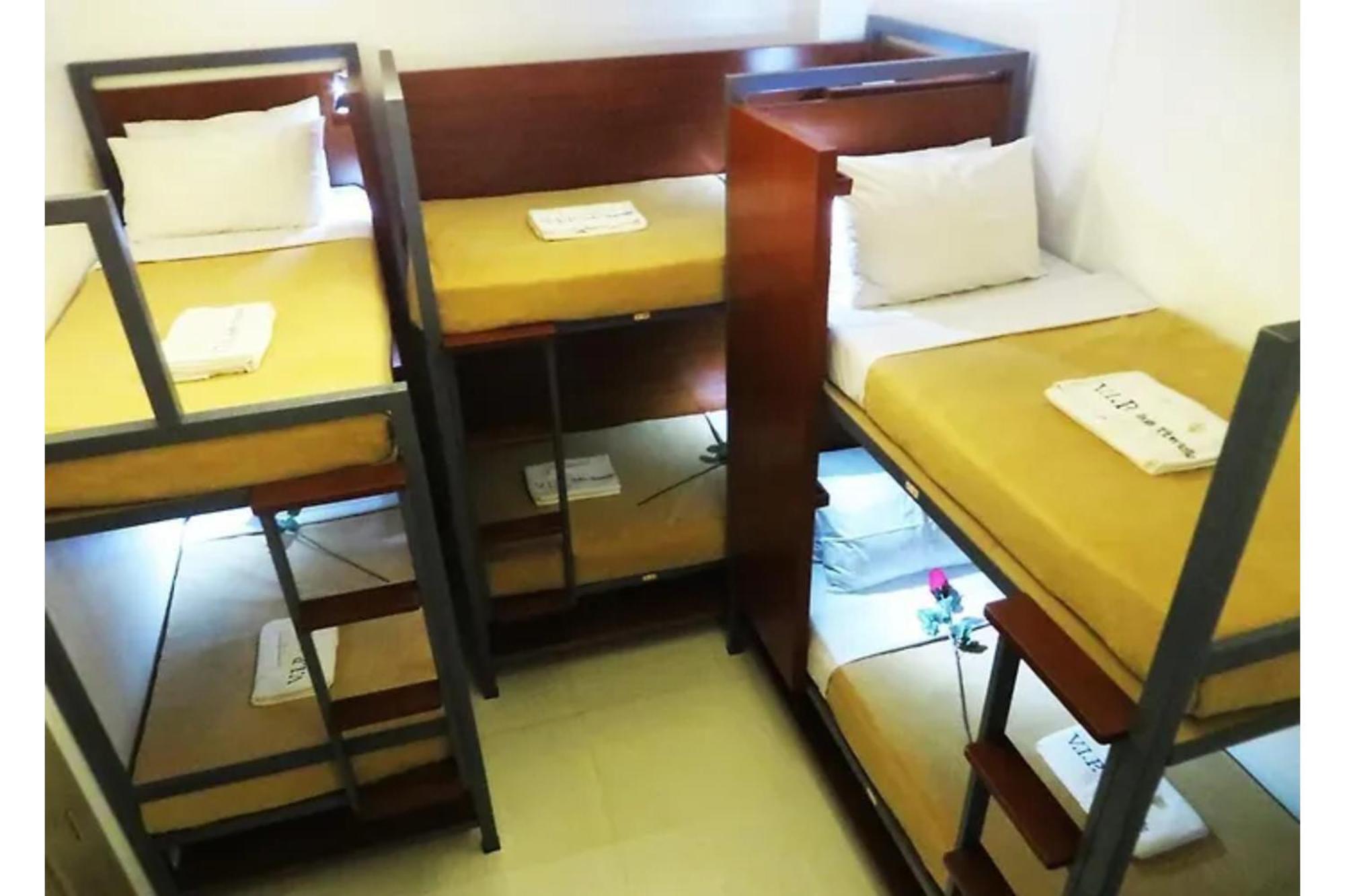 Townhouse Oak Vip Suites, Near Pnr Pasay Evangelista, Makati Manila Makati City Екстериор снимка