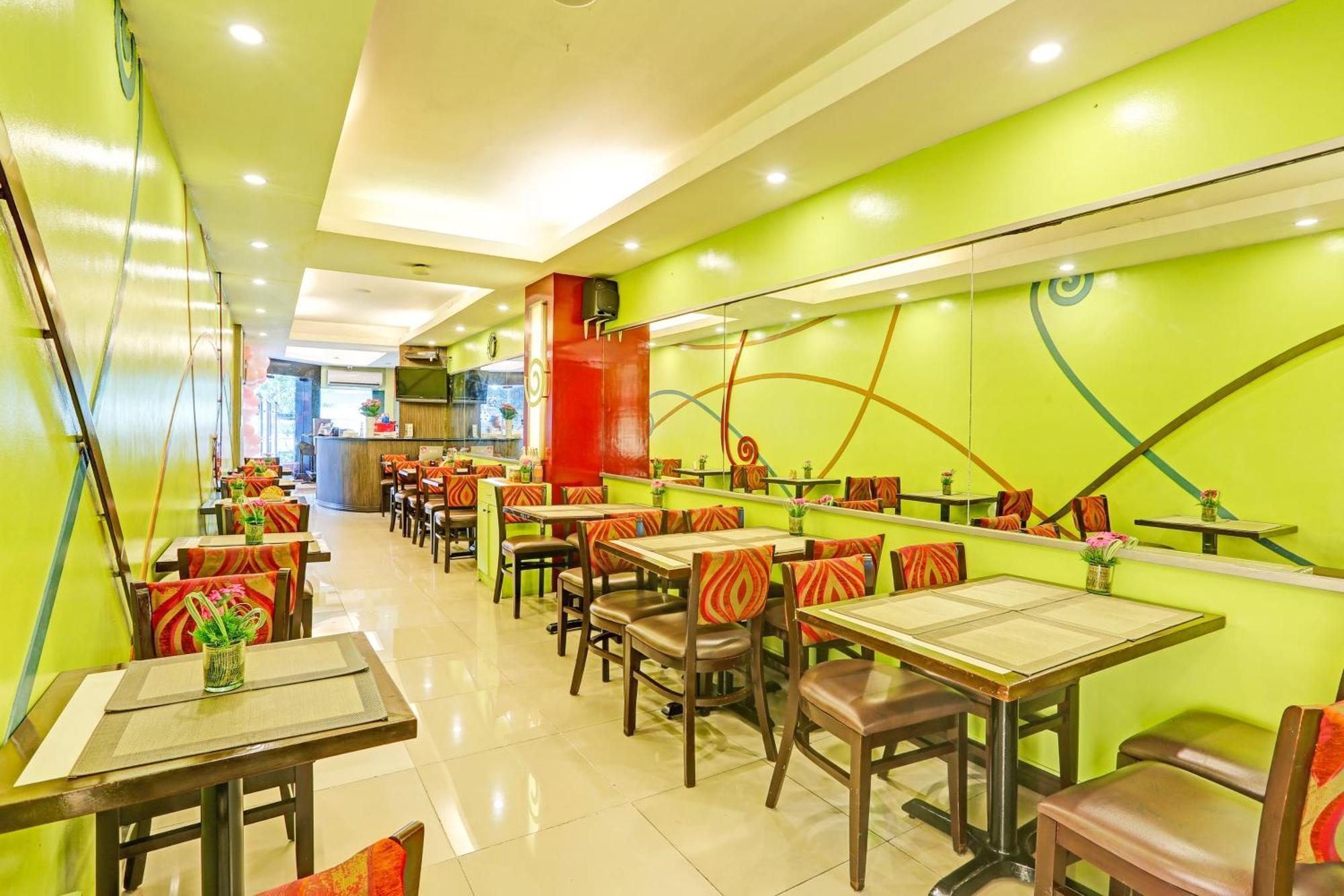 Townhouse Oak Vip Suites, Near Pnr Pasay Evangelista, Makati Manila Makati City Екстериор снимка