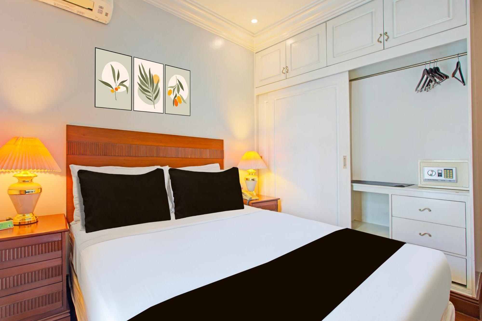 Townhouse Oak Vip Suites, Near Pnr Pasay Evangelista, Makati Manila Makati City Екстериор снимка