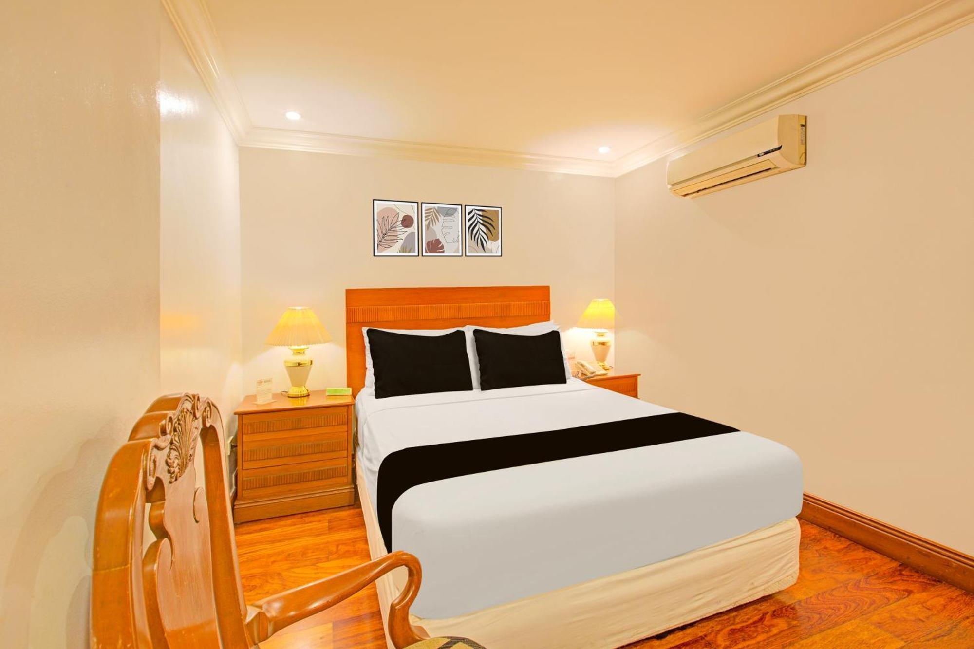 Townhouse Oak Vip Suites, Near Pnr Pasay Evangelista, Makati Manila Makati City Екстериор снимка