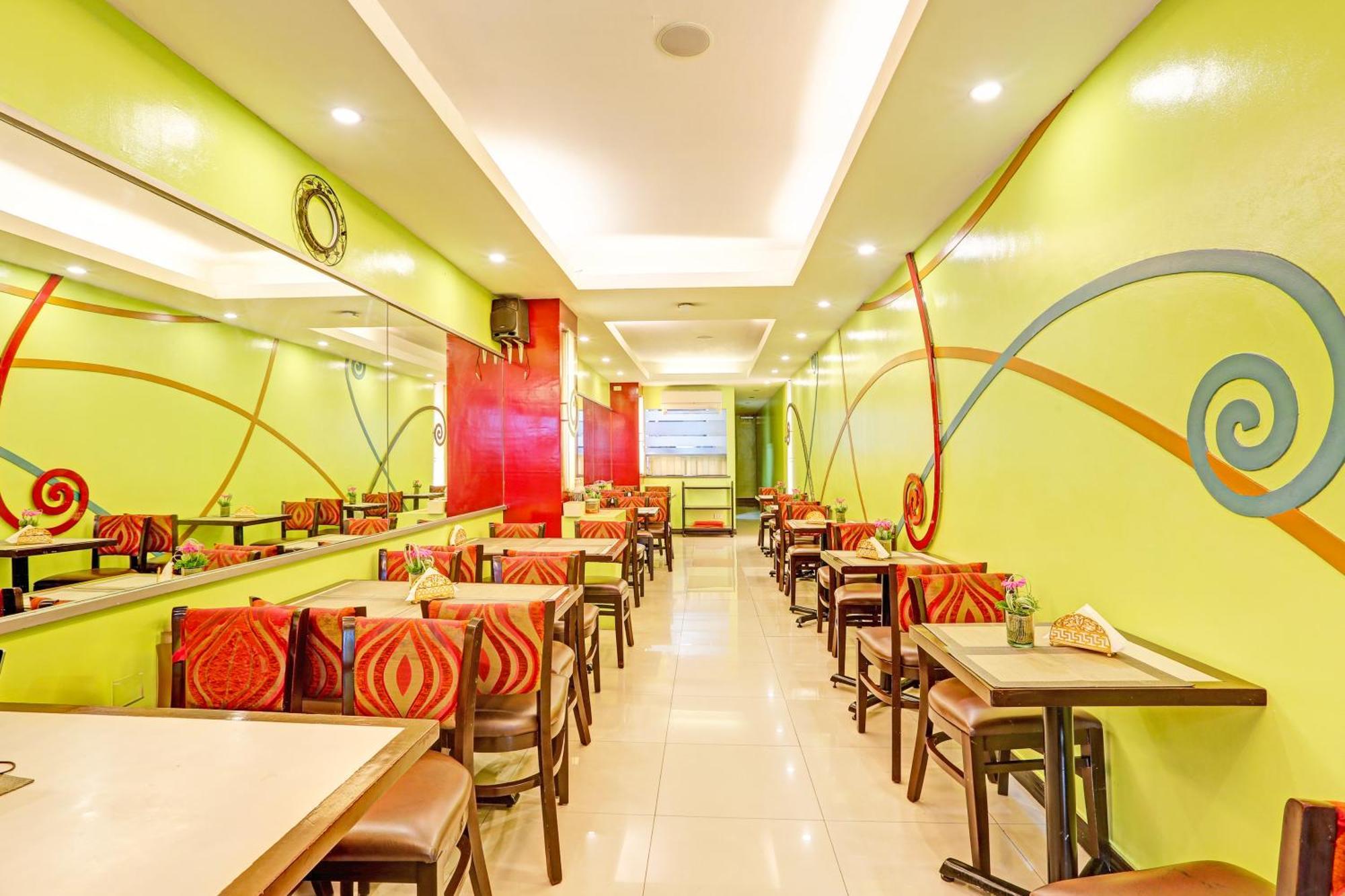 Townhouse Oak Vip Suites, Near Pnr Pasay Evangelista, Makati Manila Makati City Екстериор снимка