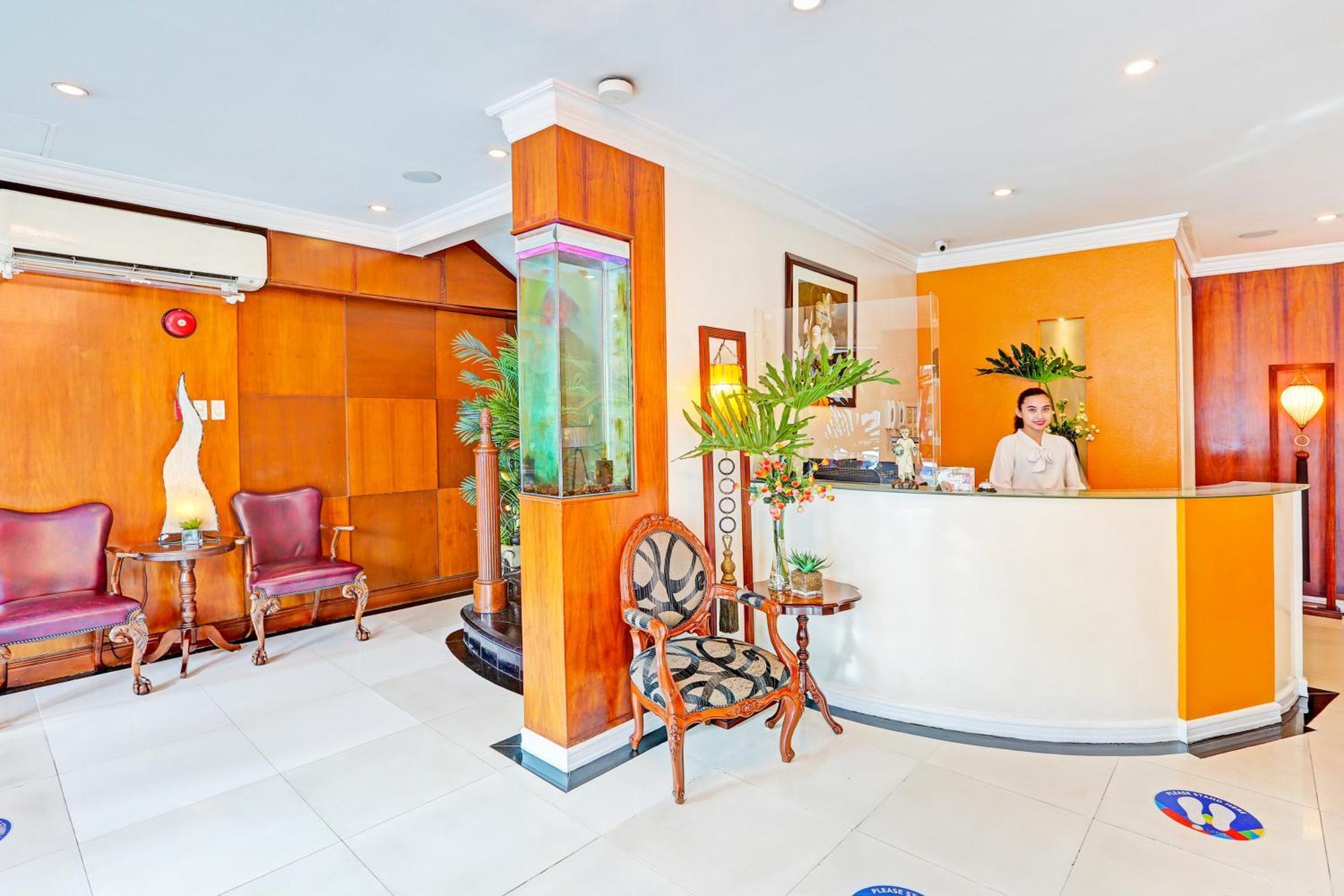 Townhouse Oak Vip Suites, Near Pnr Pasay Evangelista, Makati Manila Makati City Екстериор снимка